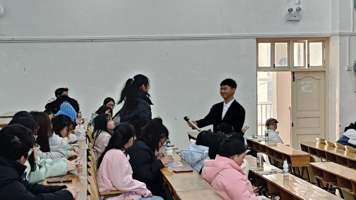 说明: 图示, 示意图
中度可信度描述已自动生成:ver1